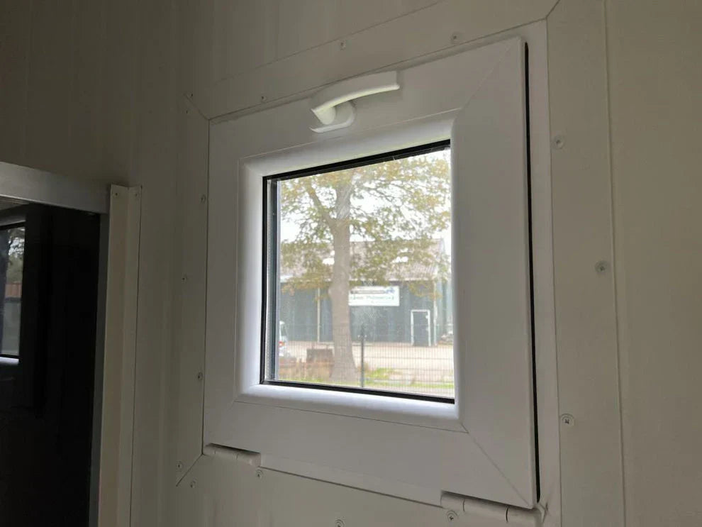 Contenedor de Oficina Residencial de 24 m2