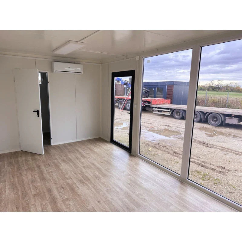 Oficina 7x3m grandes vitrinas con air condicion